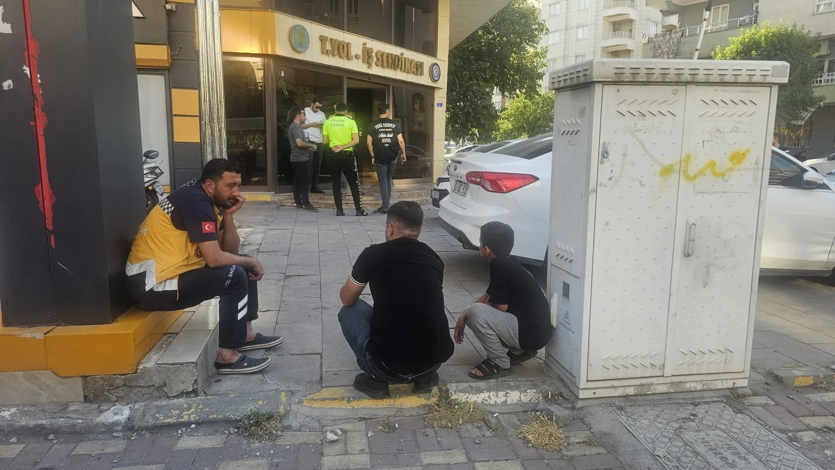 Şanlıurfa'da genç doktor kaldığı misafirhanede yaşamını yitirdi