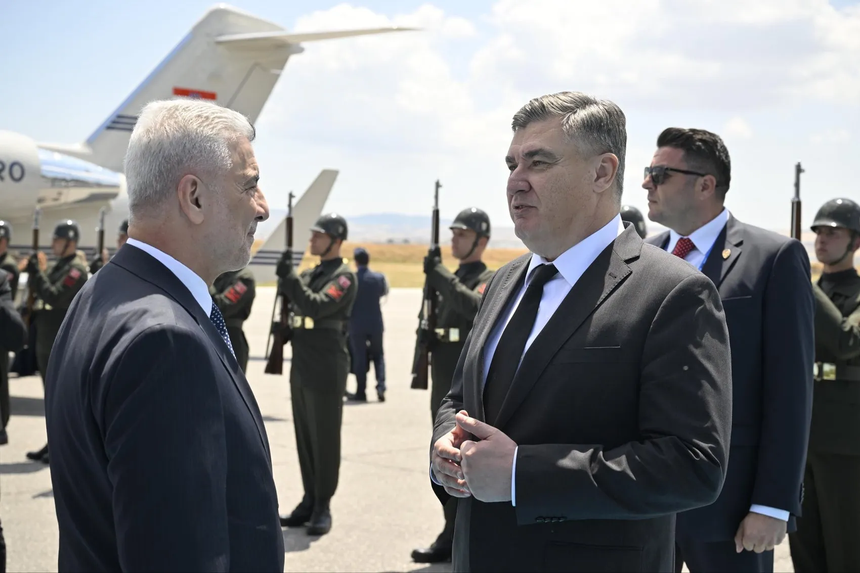 Hırvatistan lideri Milanovic NATO zirvesi için Ankara'da