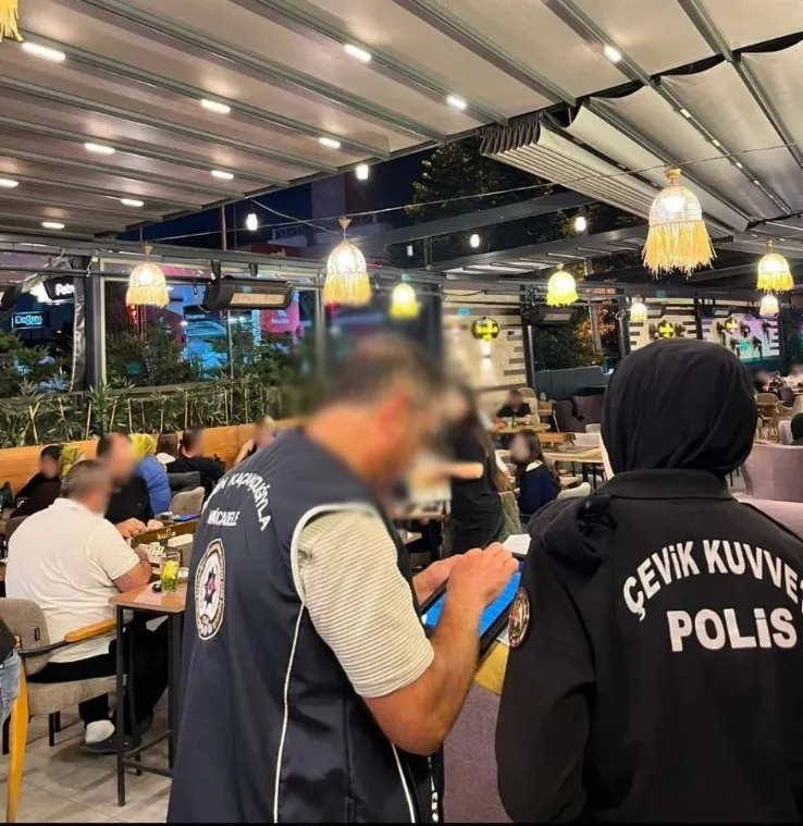 Bursa'da kaçak işçi denetimi 2 organizatör gözaltına alındı