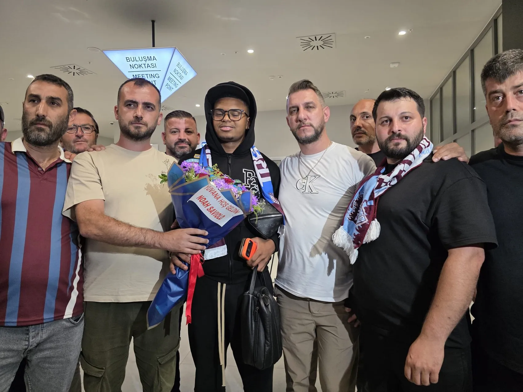 Trabzonspor'un yeni kanat oyuncusu Saviolo şehre indi