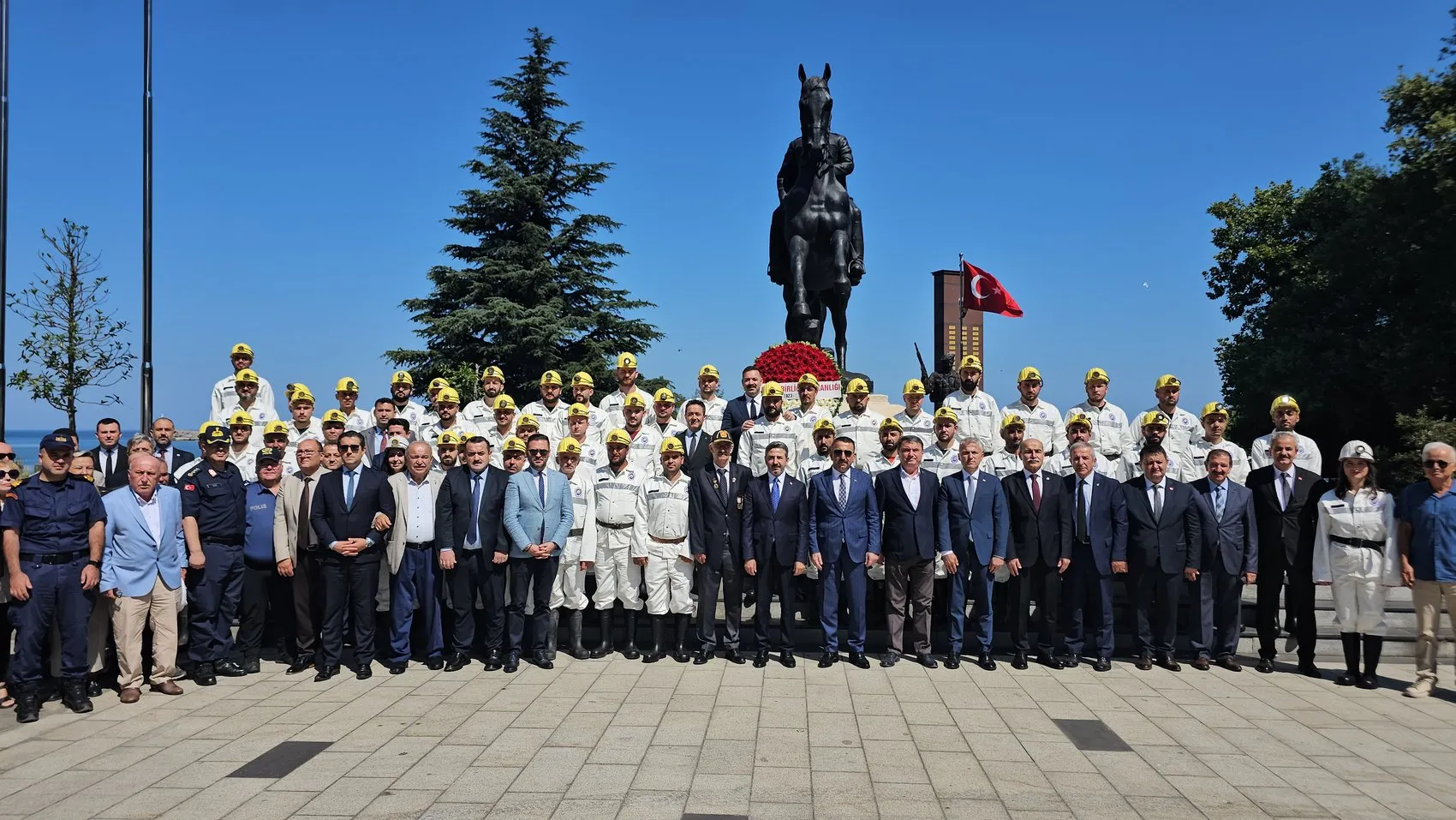 Zonguldak’ta 103 yıllık madenci dayanışması kutlandı