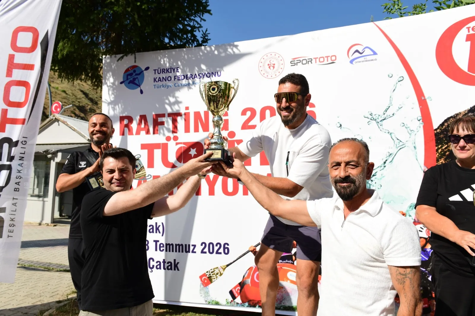 Çatak sularında rafting heyecanı sona erdi