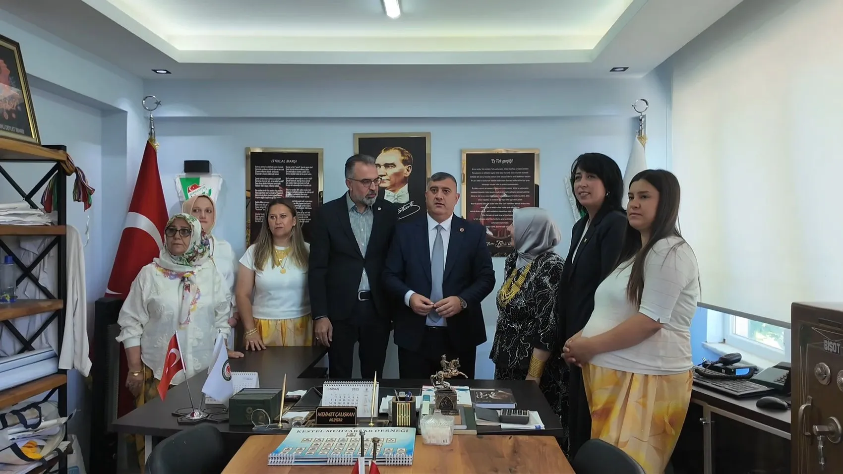 Bursa Kozluören köyünde yönetim bir günlüğüne kadınlara geçti