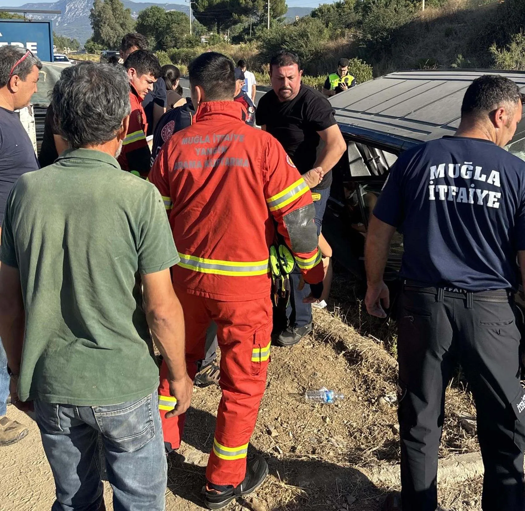 Muğla’da minibüs kazası 6 kişi hastanelik oldu