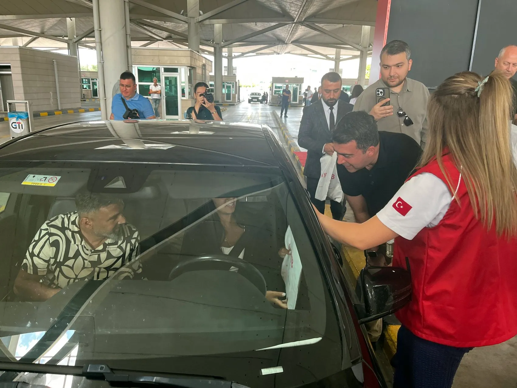 Kapıkule'de gurbetçilere devlet desteği