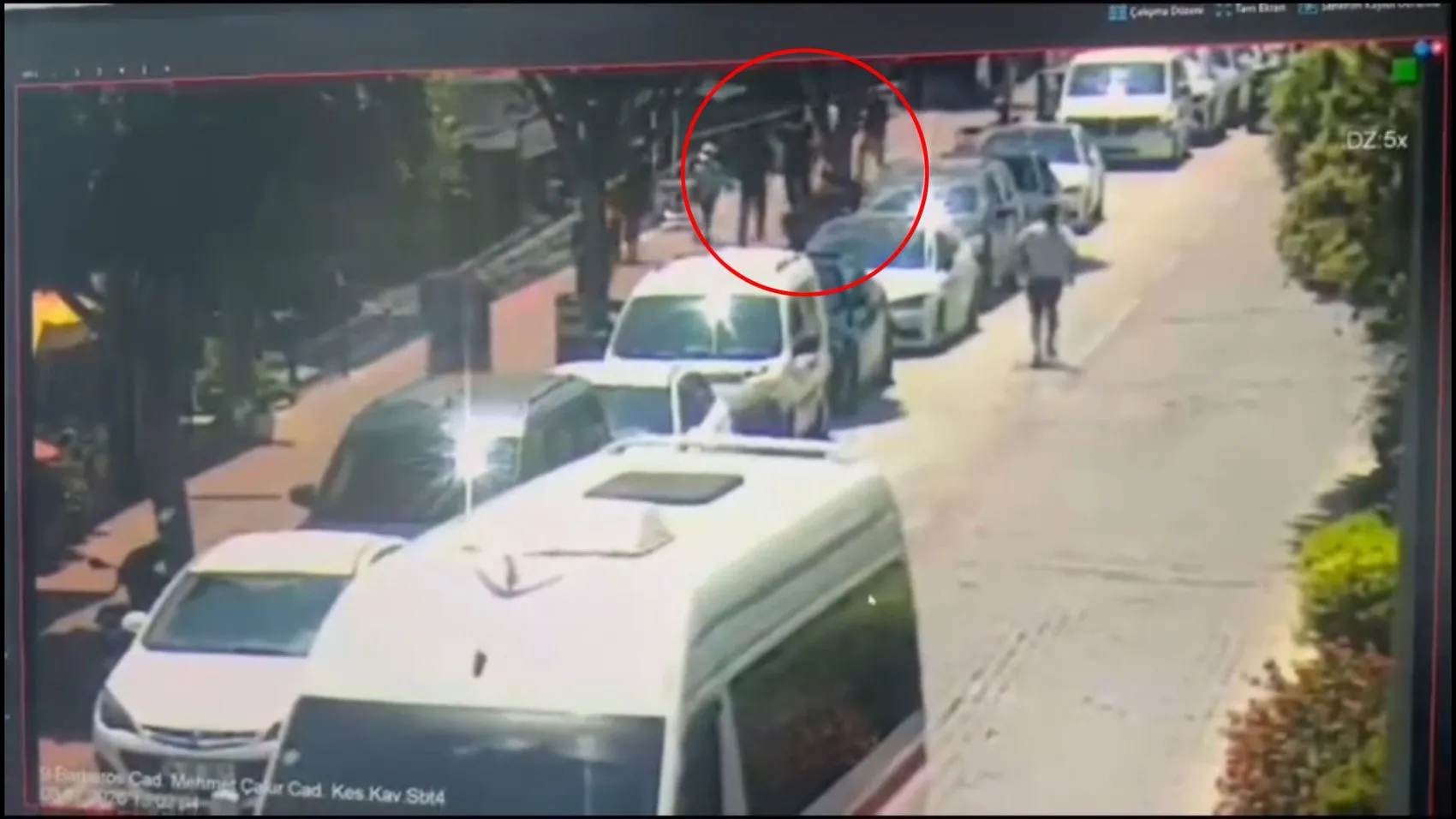 Alanya’da dehşet dakikaları Market hırsızı çocuğu olan aracı kaçırdı