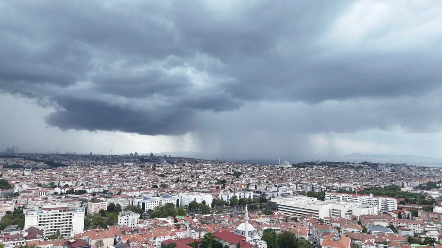 İstanbul’da aniden çöken karanlık