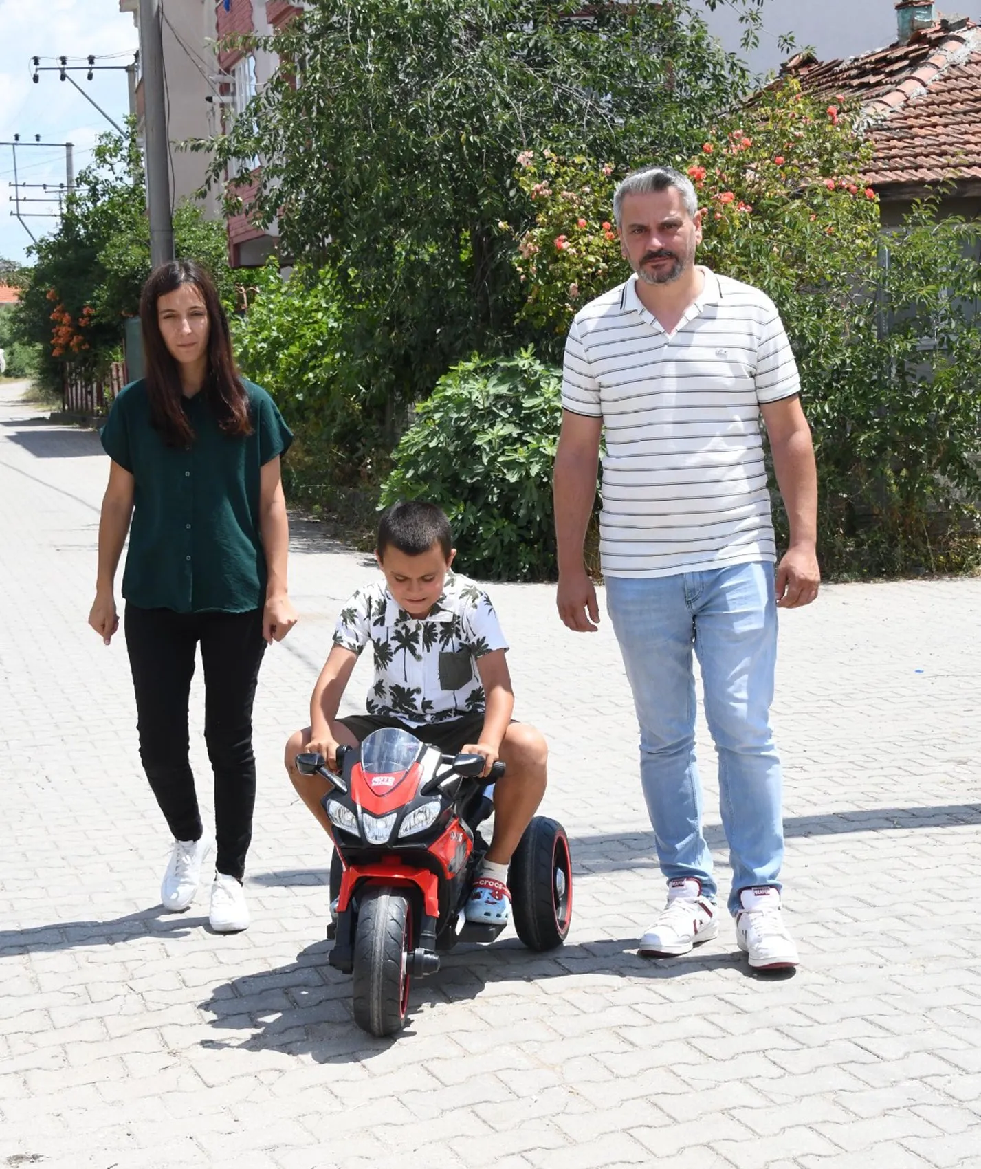 9 yaşındaki Çınar hayallerine kavuşmak için destek bekliyor