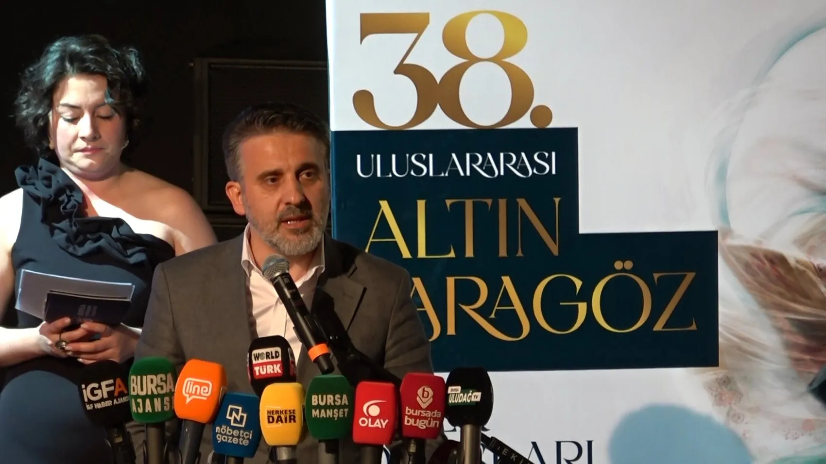 Bursa sokakları 13 ülkenin danslarıyla şenleniyor