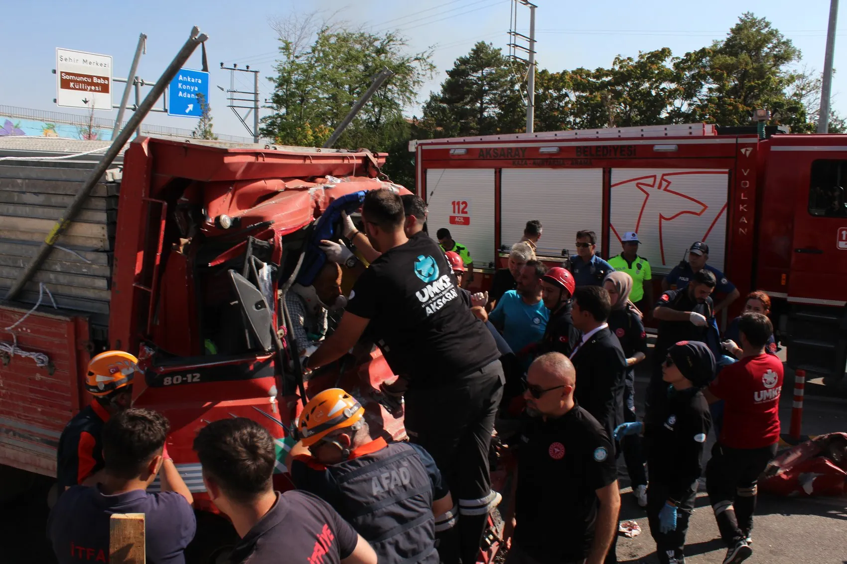 Aksaray’da ağır kaza Kamyonet hafriyat kamyonuna çarptı