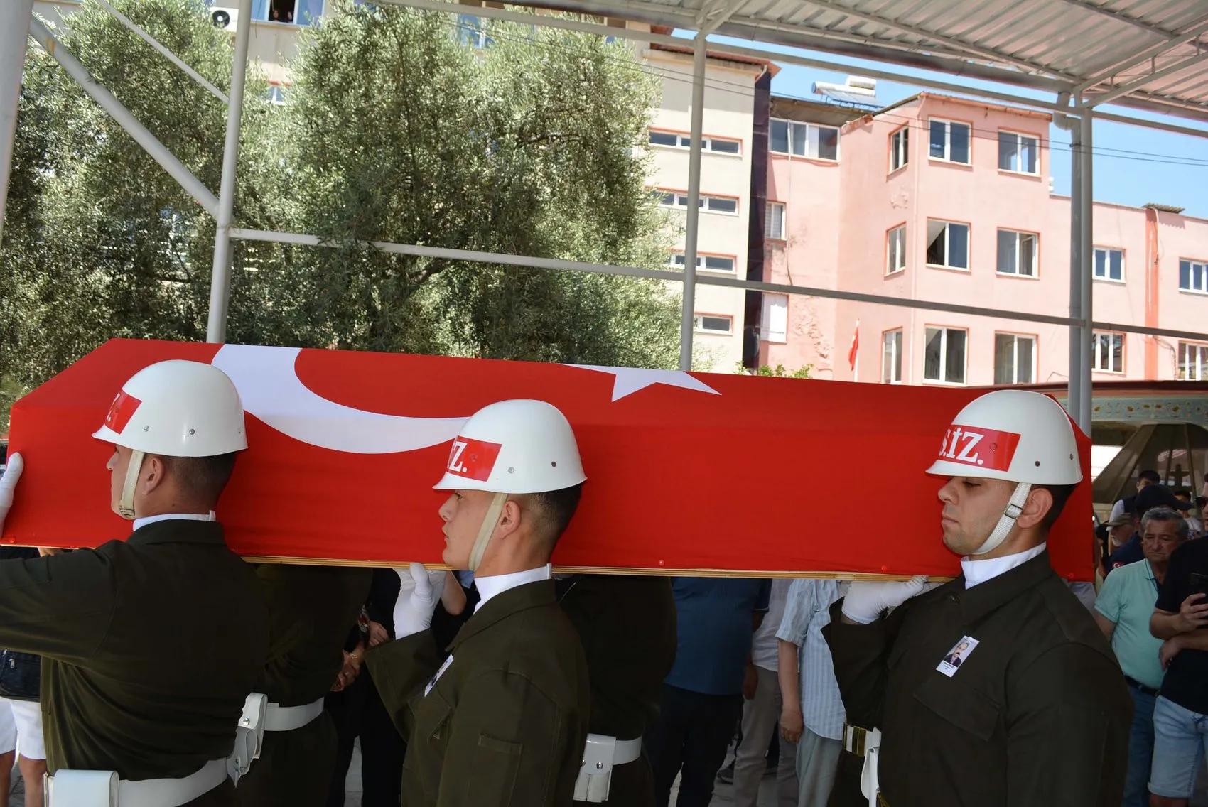 Kıbrıs gazisi Fikret Yavuz son yolculuğuna uğurlandı