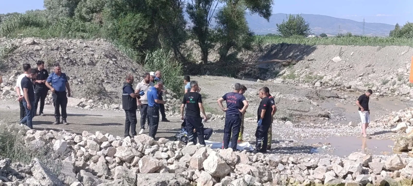 Manisa'da serinlemek için girdiği derede hayatını kaybetti