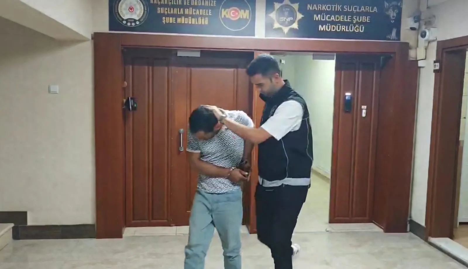Sakarya otogarında metamfetamin operasyonu