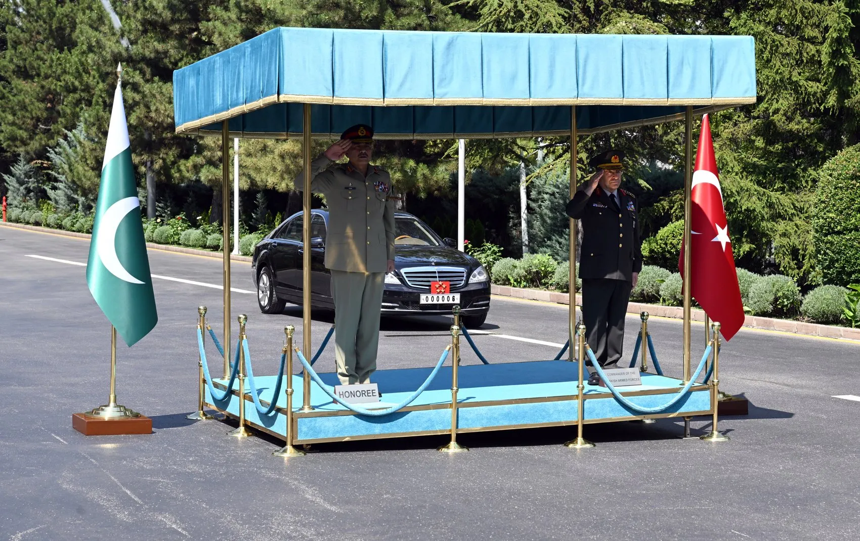 Pakistanlı komutan Ankara’da askeri törenle karşılandı