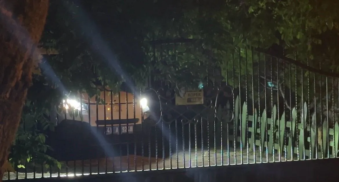 Deniz Akkaya misafir olduğu evden polis zoruyla çıkarıldı