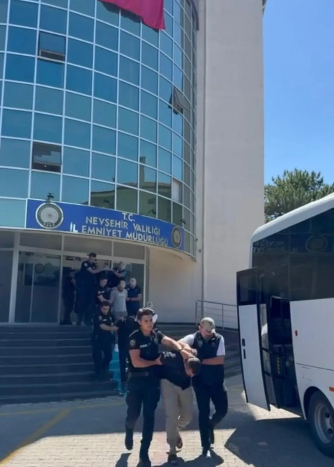 Nevşehir merkezli DEAŞ operasyonunda 5 kişi cezaevine gönderildi