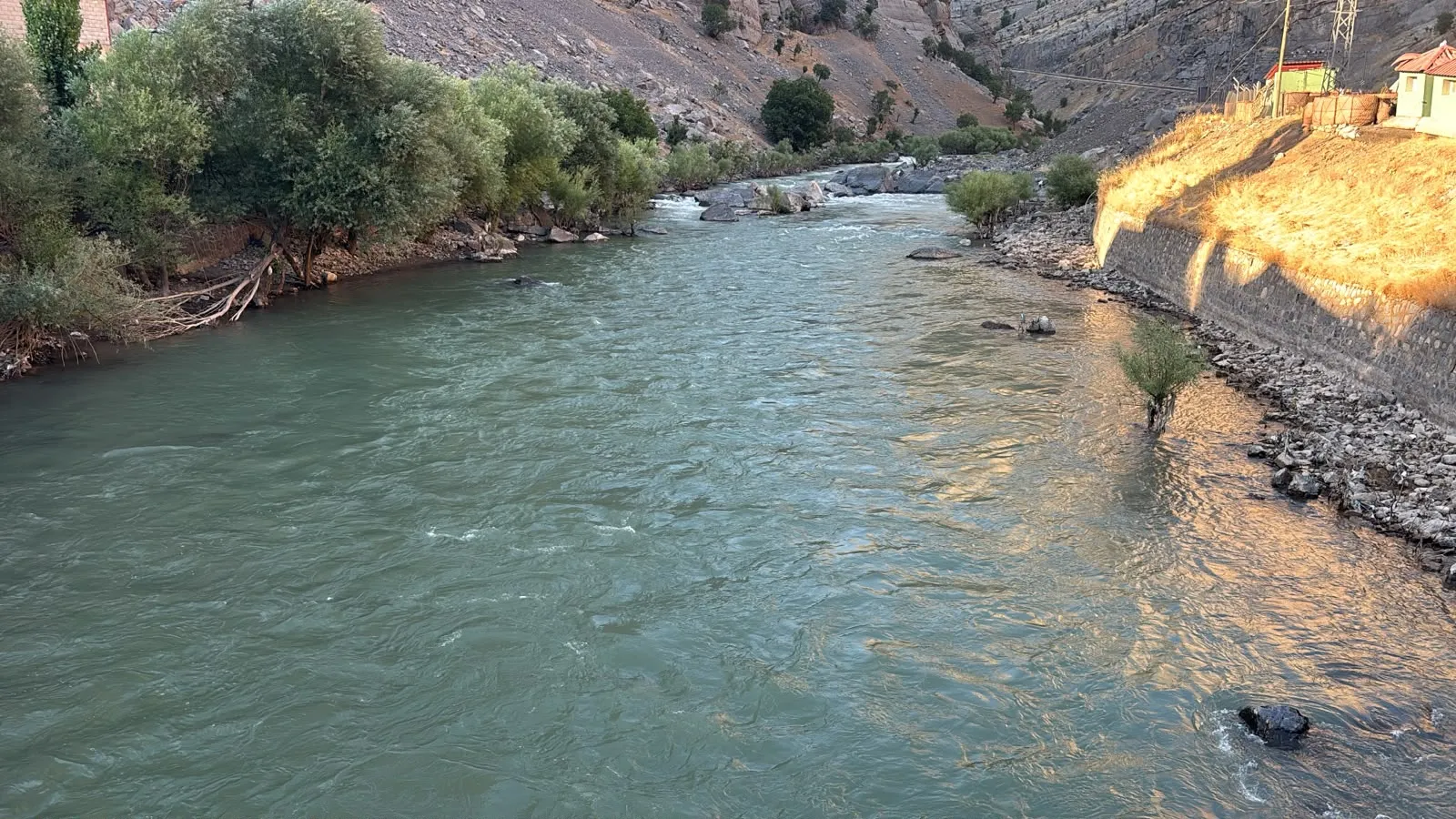 Şırnak’ta çaya düşen genci arama çalışmalarında dördüncü gün
