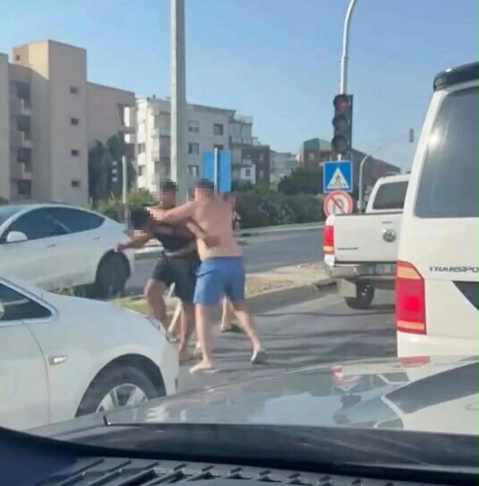 Kuşadası'nda trafikte öfke krizi 540 bin liraya patladı
