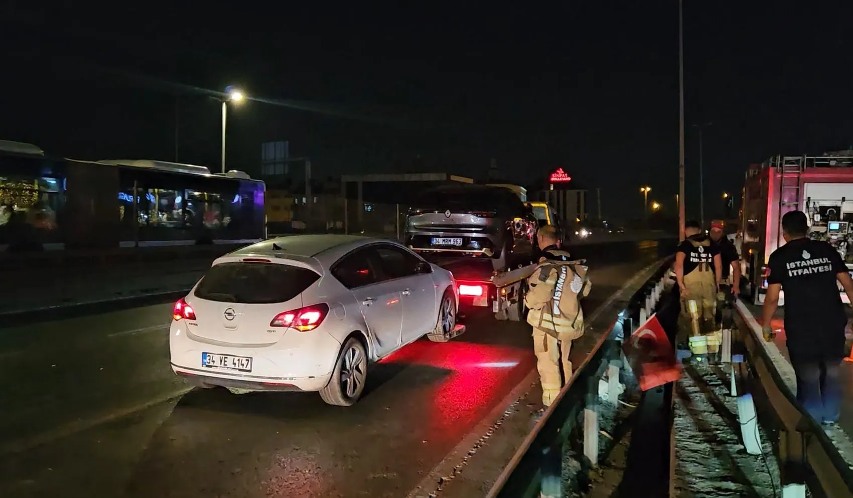 Küçükçekmece'de makas terörü trafiği birbirine kattı