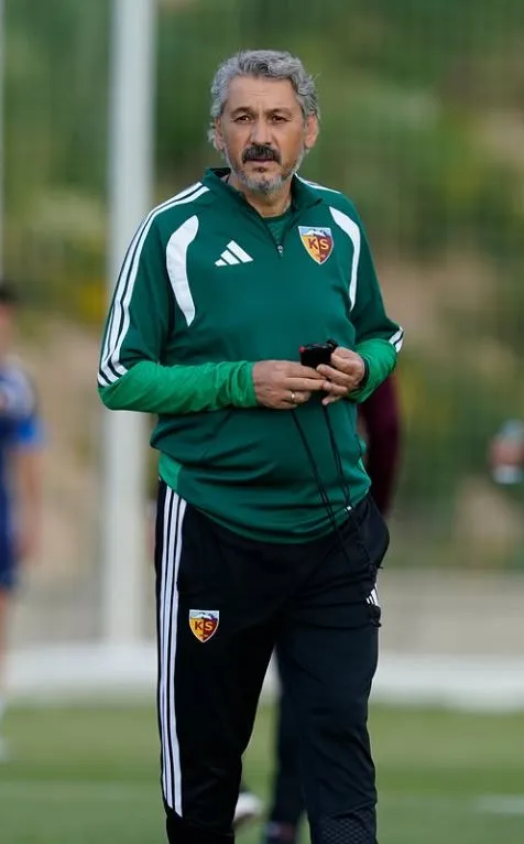 Kayserispor yeni sezon için Erciyes zirvesinde ter döküyor