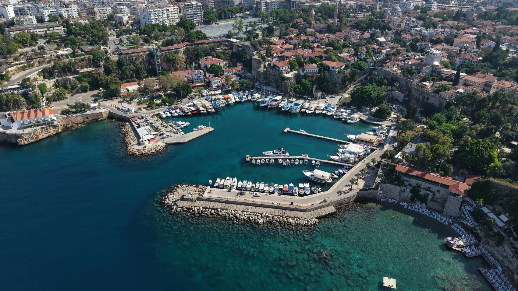 Antalya’da COP31 heyecanı Kaleiçi’nde yer kalmadı