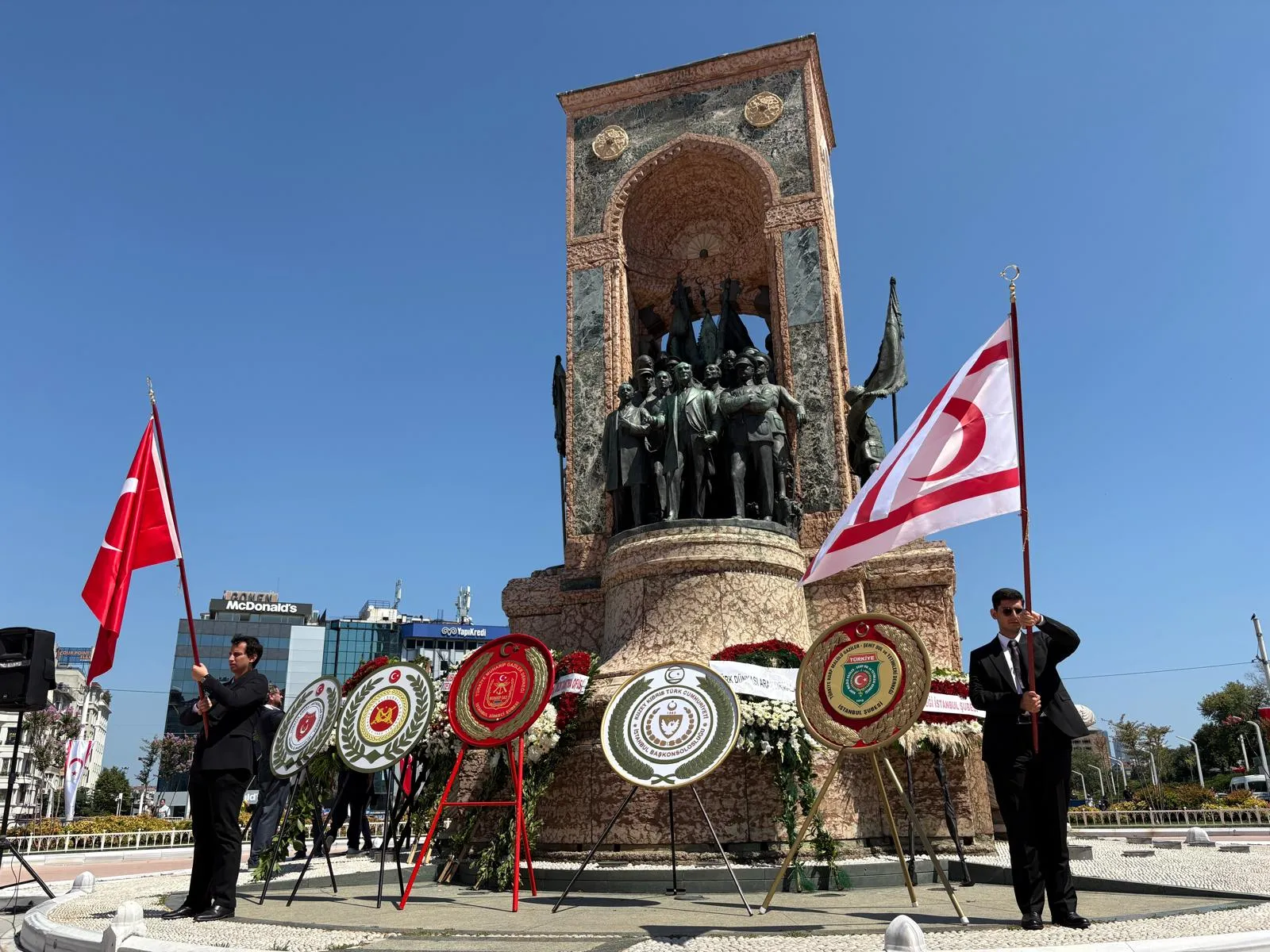 Taksim'de Kıbrıs Barış Harekatı'nın yıl dönümü kutlandı