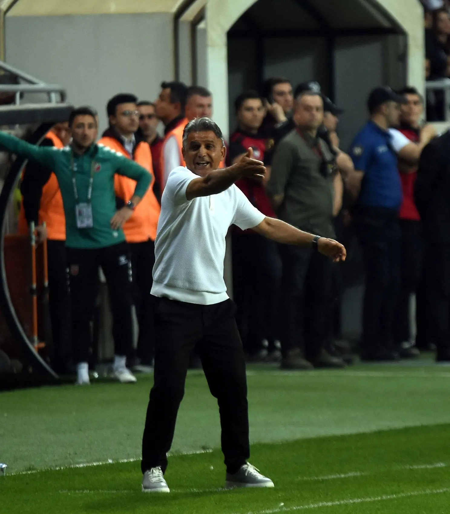 Karşıyaka yeni sezonda zorlu rakiplerle zirve mücadelesi verecek