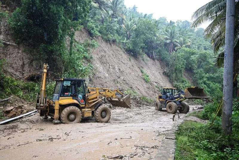 Filipinler Bavi Tayfunu ile sarsıldı