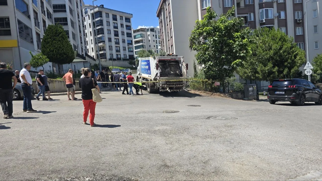 Mudanya'da çöp kamyonu faciası Bir kişi hayatını kaybetti