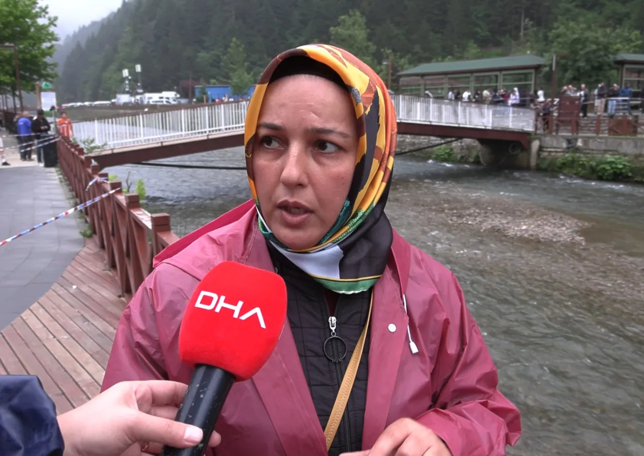 Uzungöl'de çantasını kurtarmak isteyen turist boğularak hayatını kaybetti