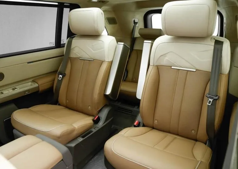 Freelander 8'in lüks kabini tanıtıldı: 46 inçlik dev ekran