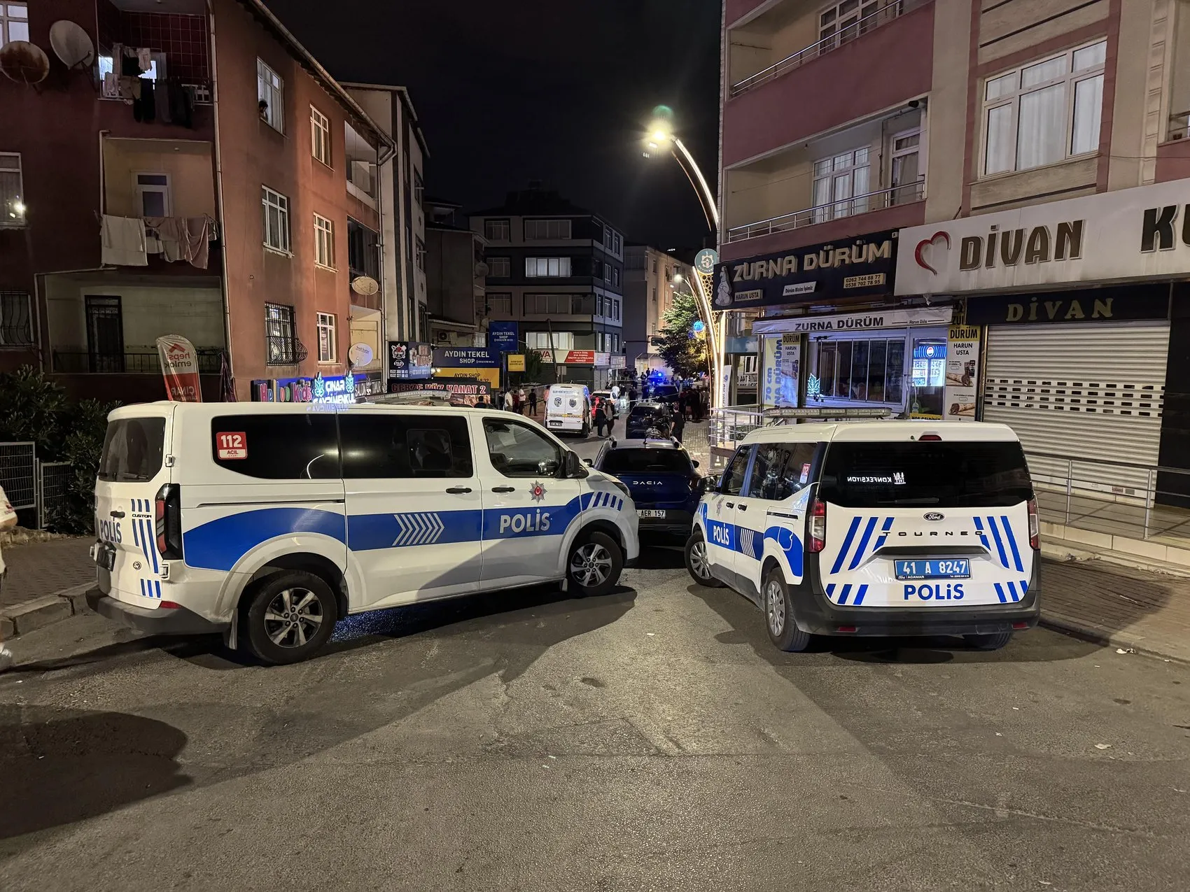 Gebze'de sokak ortasında çatışma 3 kişi yaralandı