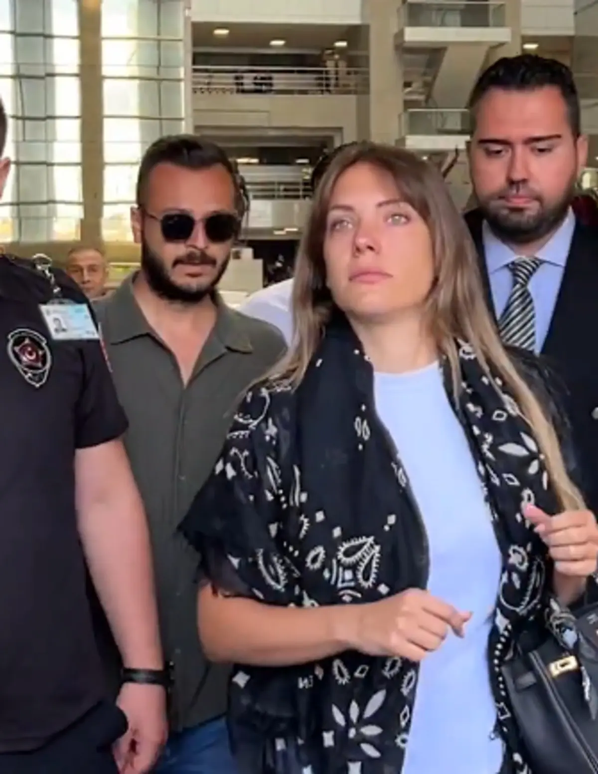 Eda Ece, Kerem Bürsin ve İrem Helvacıoğlu nun ifadesi ortaya çıktı! Ağlayarak özür diledi 1