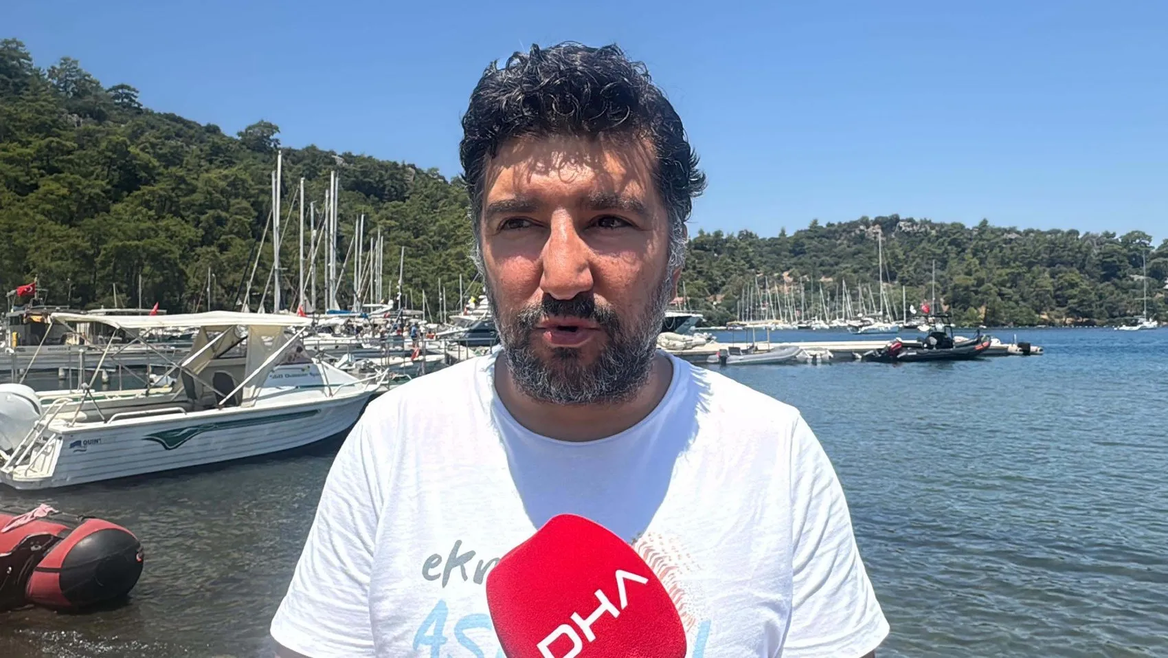 Marmaris’te köpek balıkları 7/24 mercek altında