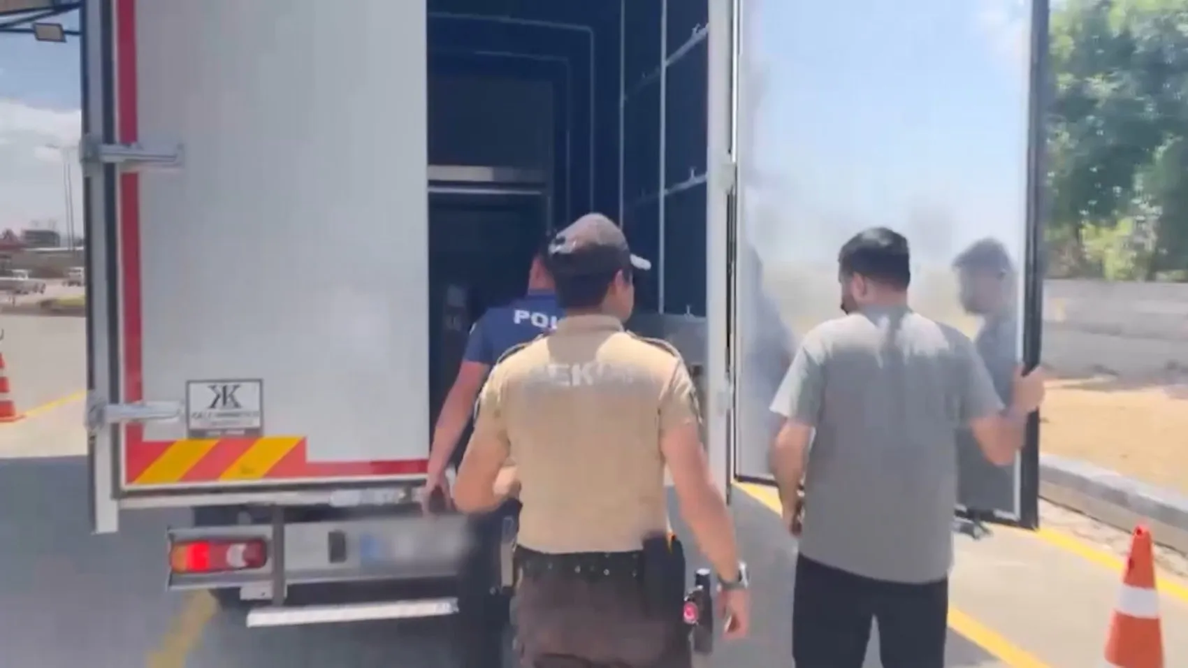 Ankara polisi NATO zirvesi öncesi şehri didik didik aradı