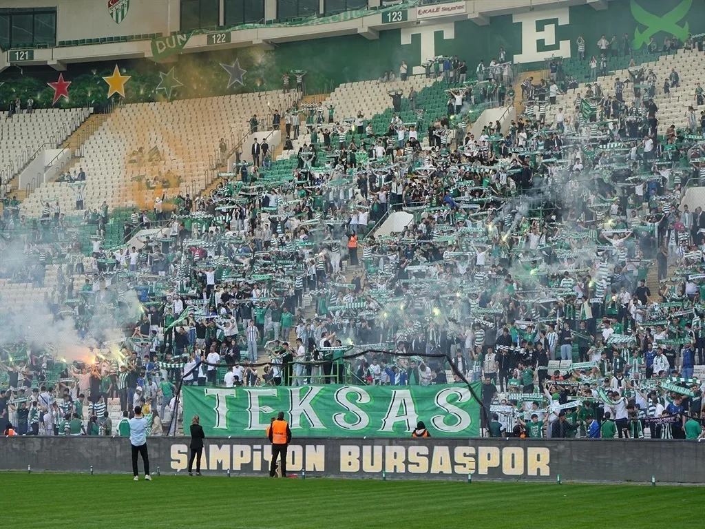 Bursaspor taraftarı Arda Turan’ın Shakhtar’ını evinde izleyecek