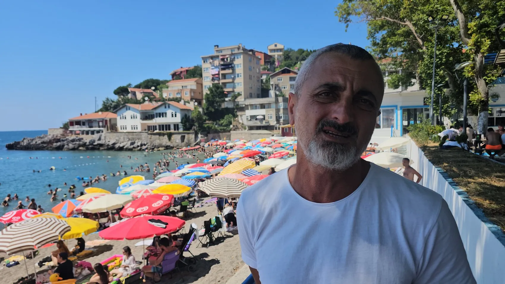 Zonguldak Kapuz Plajı'nda adım atacak yer kalmadı