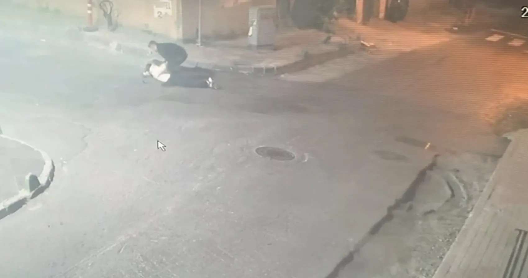 Şişli'de bekçiler silahlı saldırganı bacağından vurarak durdurdu