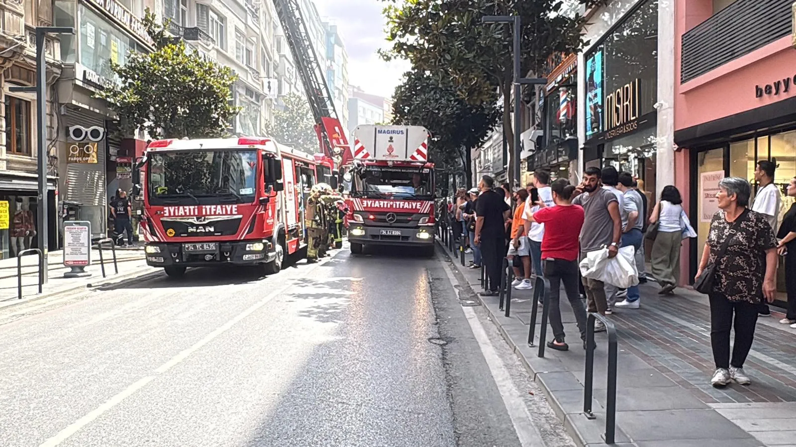 Nişantaşı’nda elektrik panosu paniği