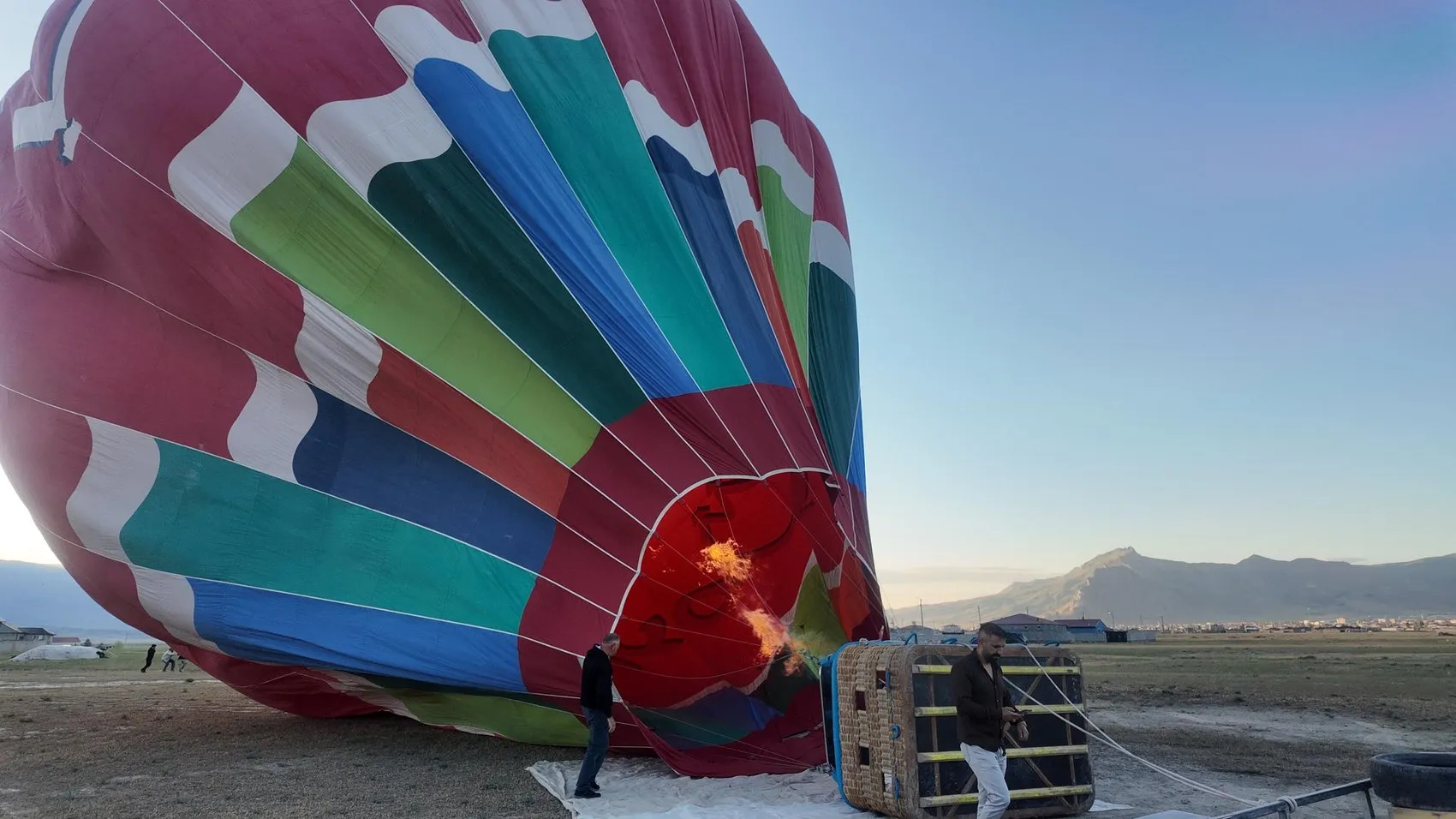 Doğubayazıt semalarında balonlu turizm dönemi başlıyor
