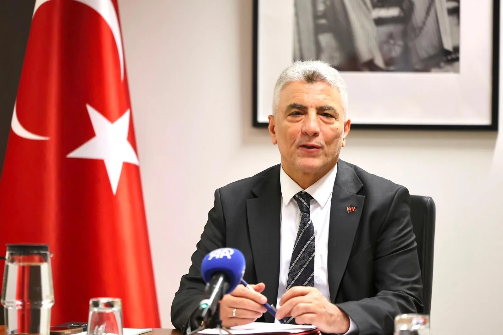 Bakan Bolat Brüksel'de gurbetçiler ve iş dünyasıyla buluştu