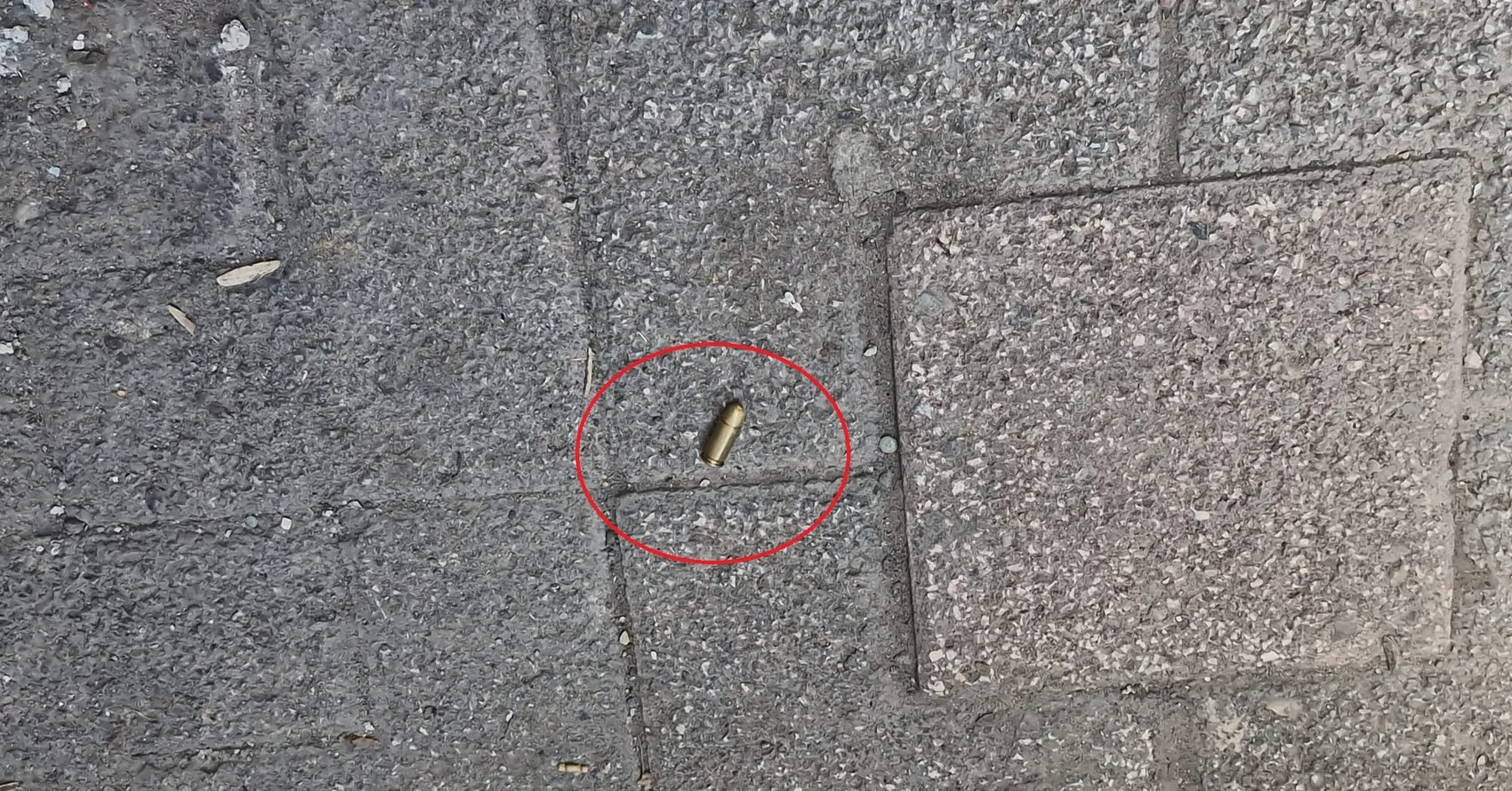 Diyarbakır'da eve kurşun yağdıran saldırganlar kaçtı
