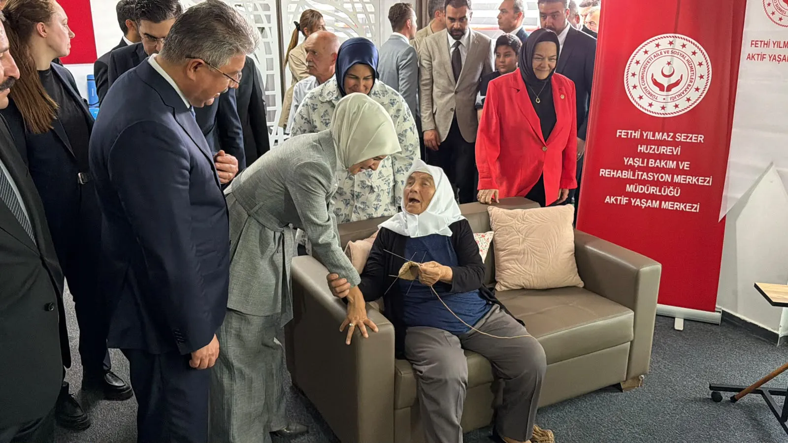 Yaşlılar İçin Gündüz Bakım Merkezleri Yaygınlaşıyor