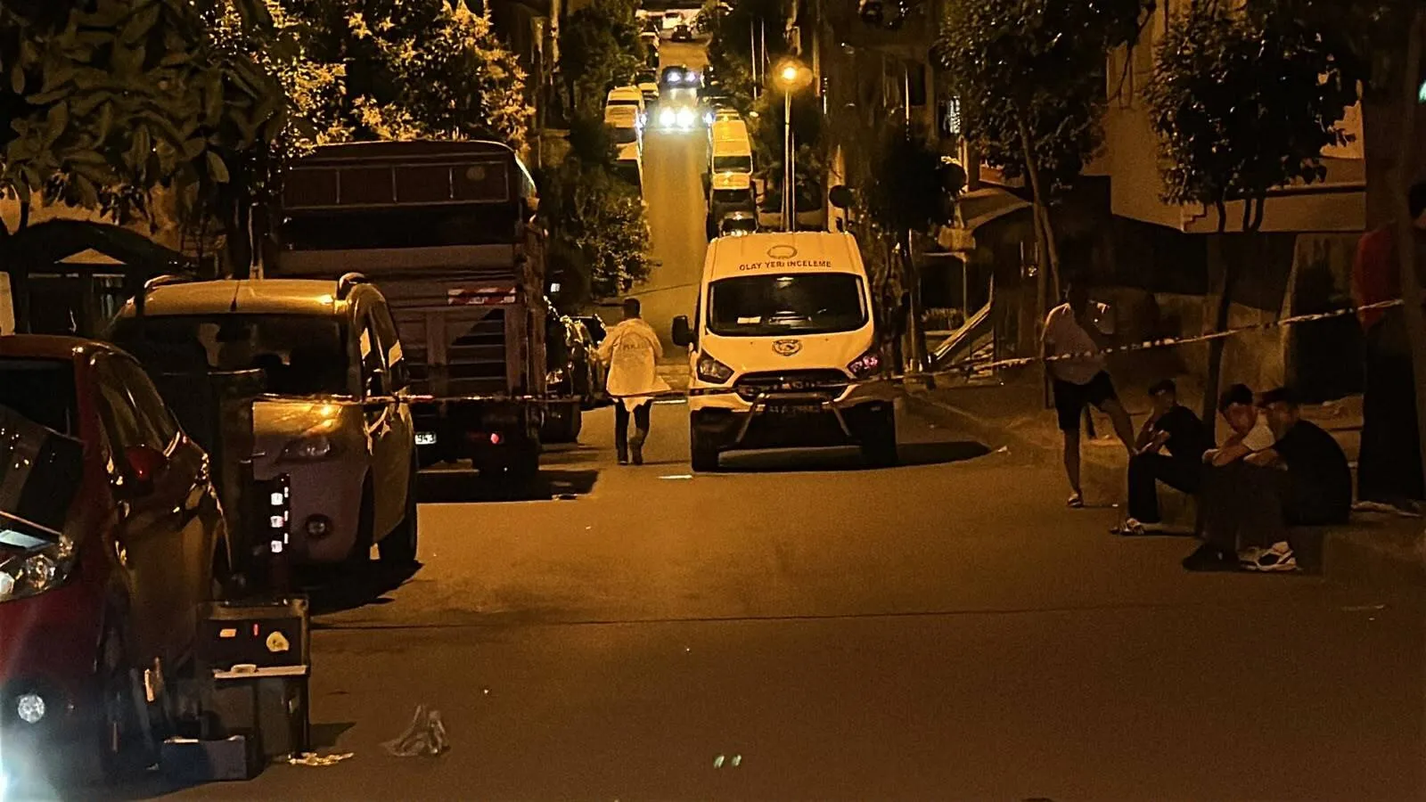 Sultangazi’de motosikletli saldırganlar dehşet saçtı