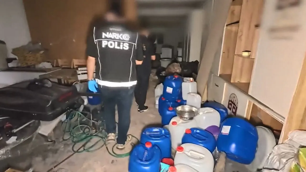 Zeytinburnu operasyonunda büyük uyuşturucu hammaddesi yakalandı