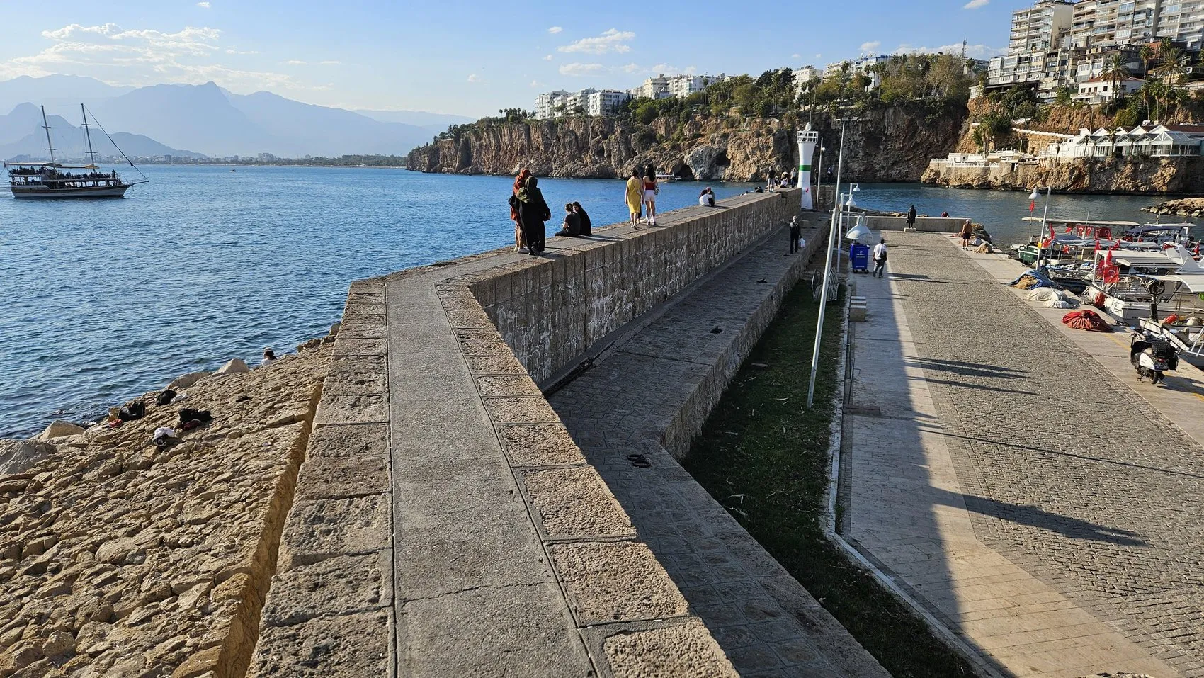 Antalya Yat Limanı mendireği tehlike saçıyor