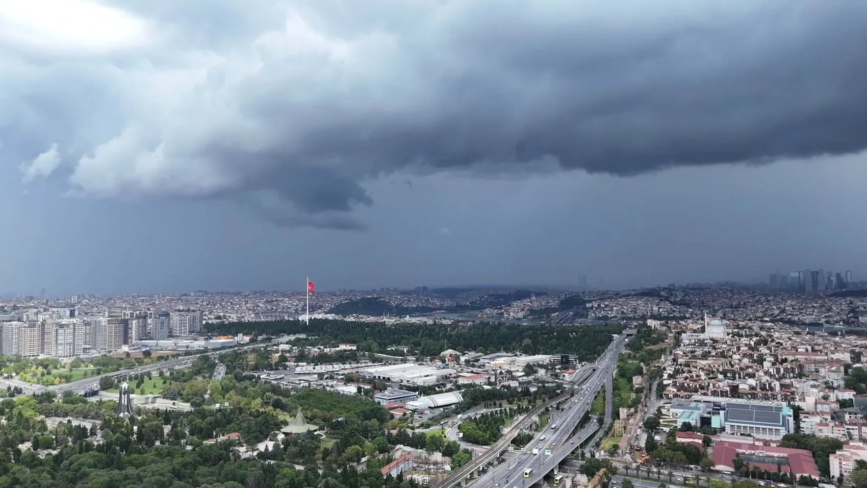 İstanbul’da aniden çöken karanlık