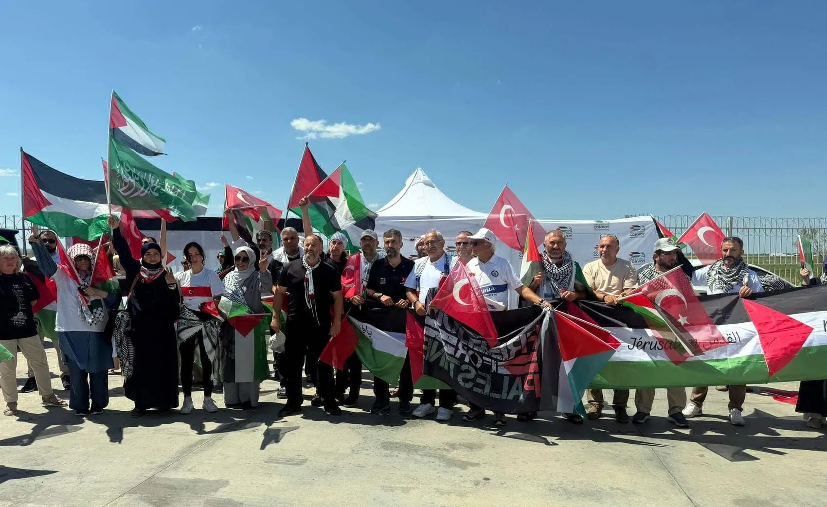 Filistin için yola çıkan uluslararası konvoy Türkiye'ye ulaştı