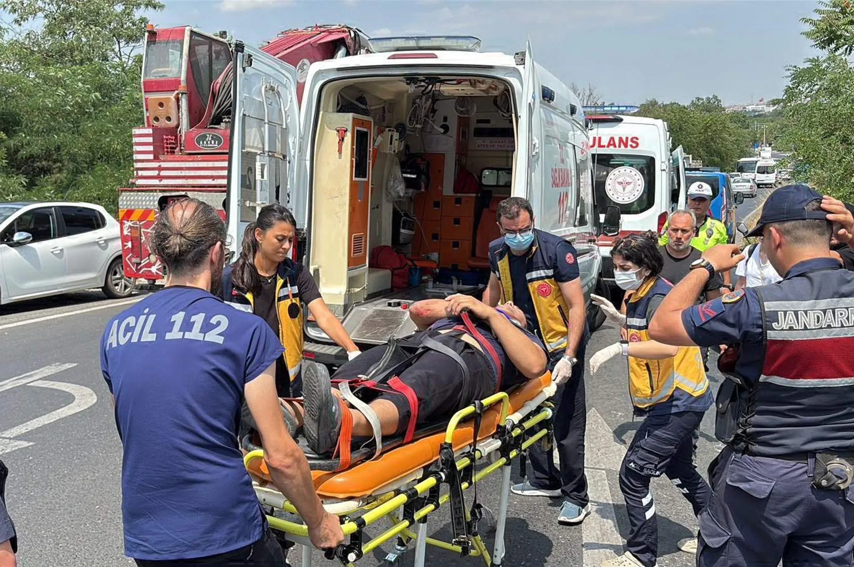 Çorlu'da motosiklet kazası aileyi hastanelik etti