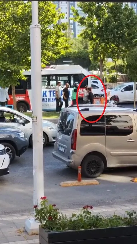 Diyarbakır'da trafikte kasklı saldırı paniği